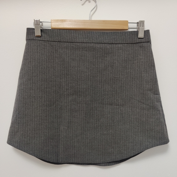 Zara Pin Striped Short Skirt - Picture 1 of 4